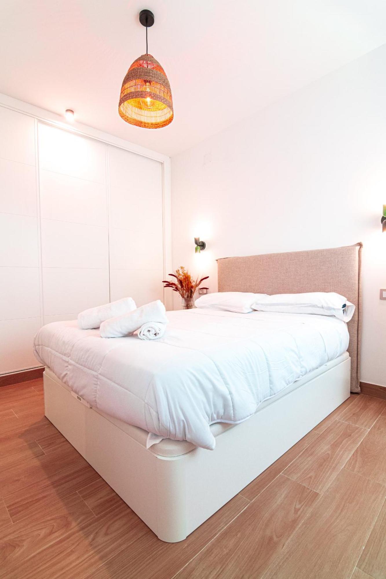 Edomus Castilla 120 Seville Exterior photo